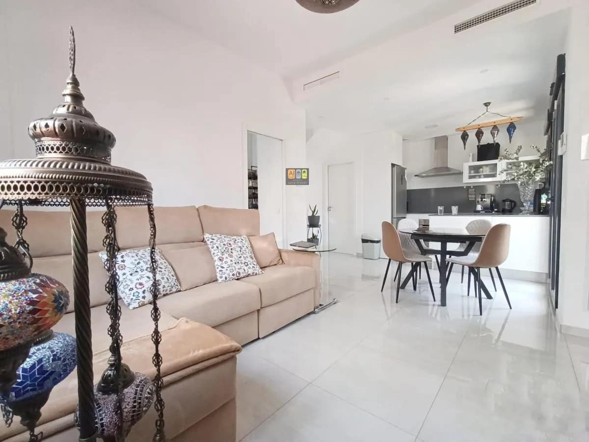 Maison de Ville de 3 chambres à louer à Polop avec piscine garage - 1 800 € (Ref: 10007976)