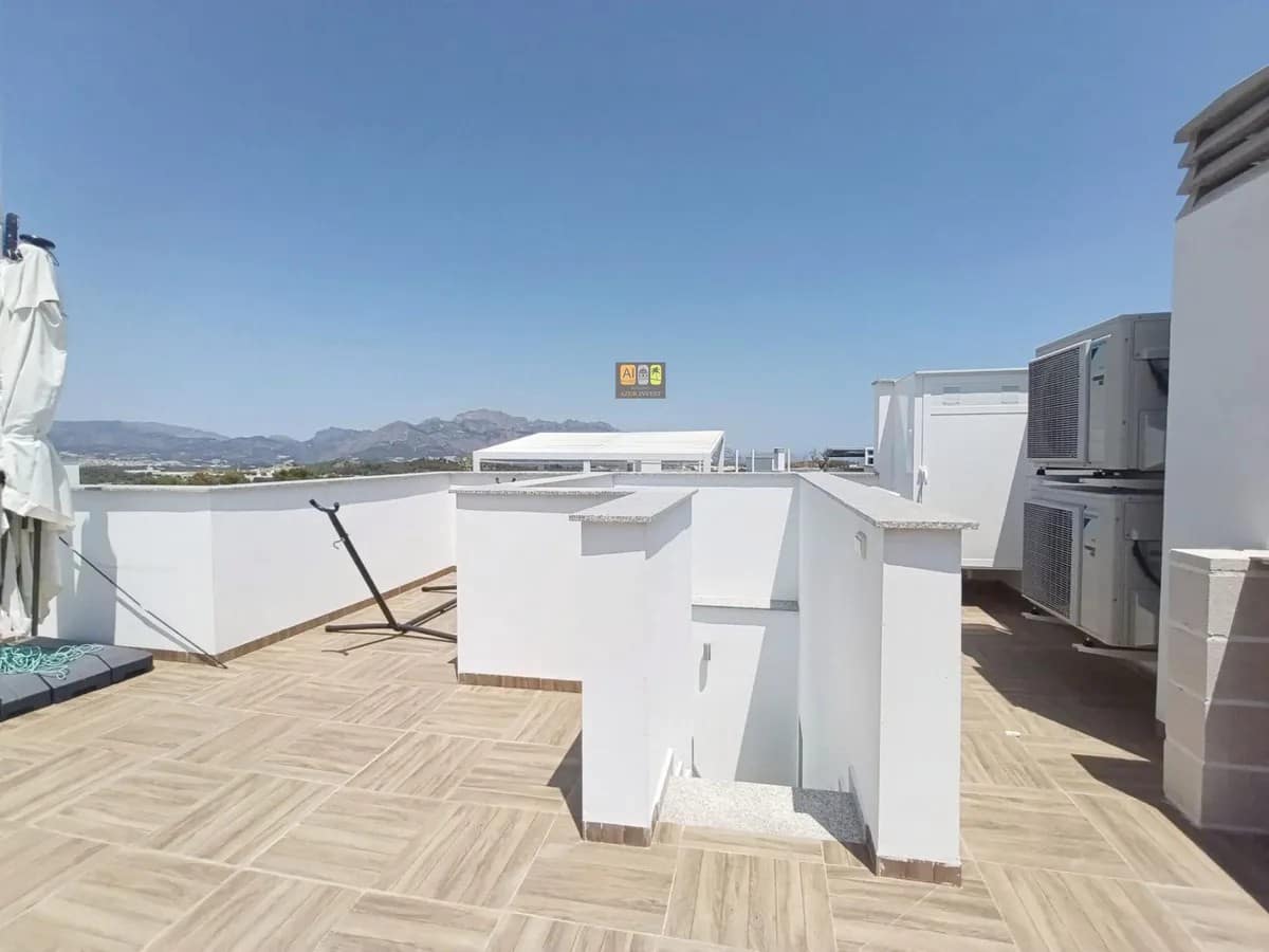 Maison de Ville de 3 chambres à louer à Polop avec piscine garage - 1 800 € (Ref: 10007976)