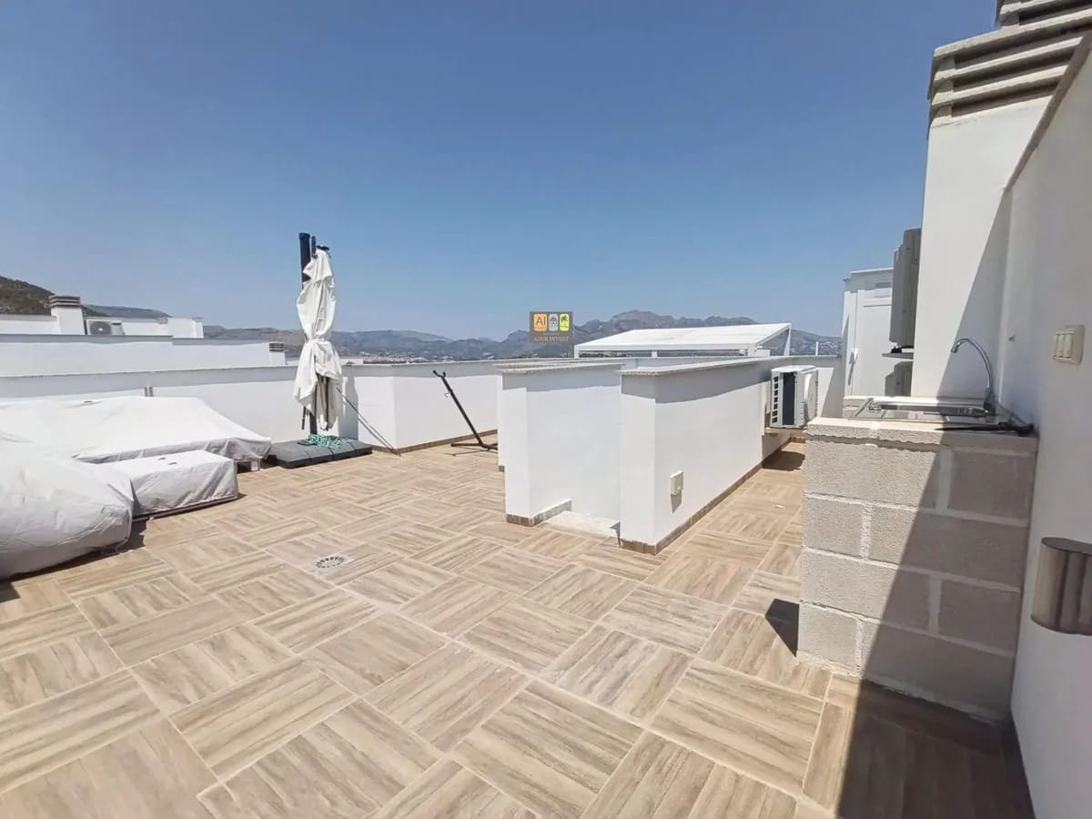 Maison de Ville de 3 chambres à louer à Polop avec piscine garage - 1 800 € (Ref: 10007976)