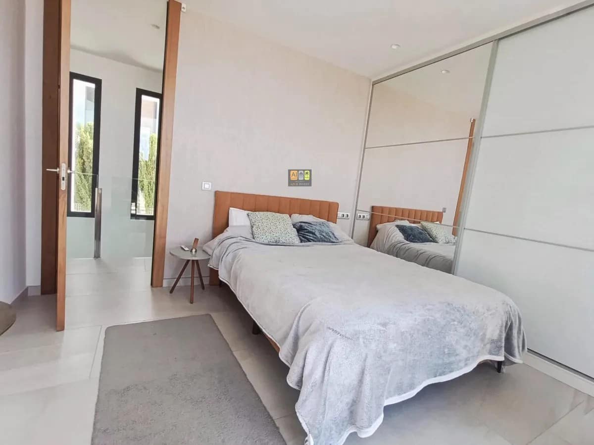 4 bedroom Bungalow for sale in Finestrat with pool garage - € 1,340,000 (Ref: 10007979)