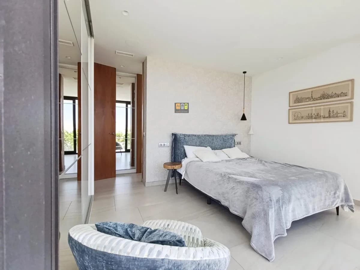 4 bedroom Bungalow for sale in Finestrat with pool garage - € 1,340,000 (Ref: 10007979)