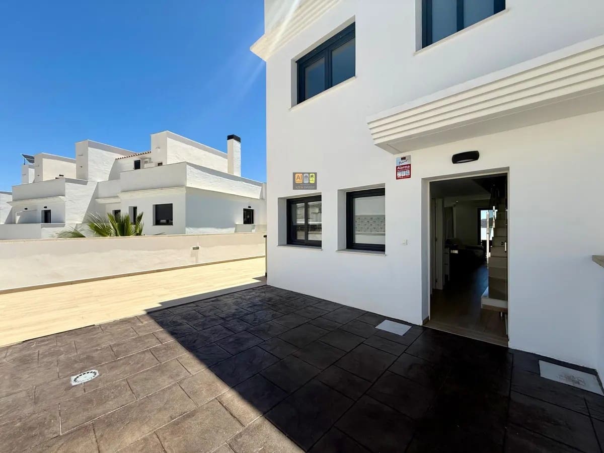 2 bedroom Townhouse for sale in Finestrat with pool - € 420,000 (Ref: 10007981)