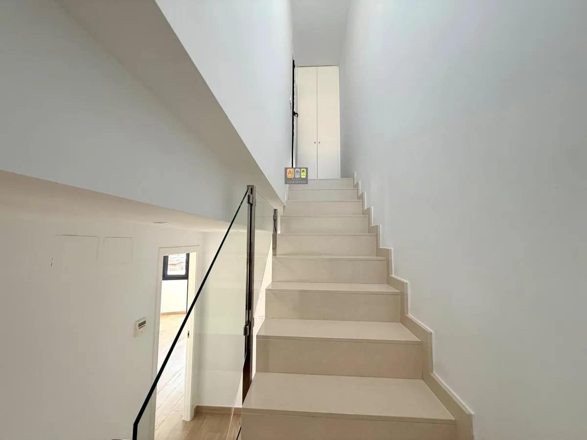 2 bedroom Townhouse for sale in Finestrat with pool - € 420,000 (Ref: 10007981)