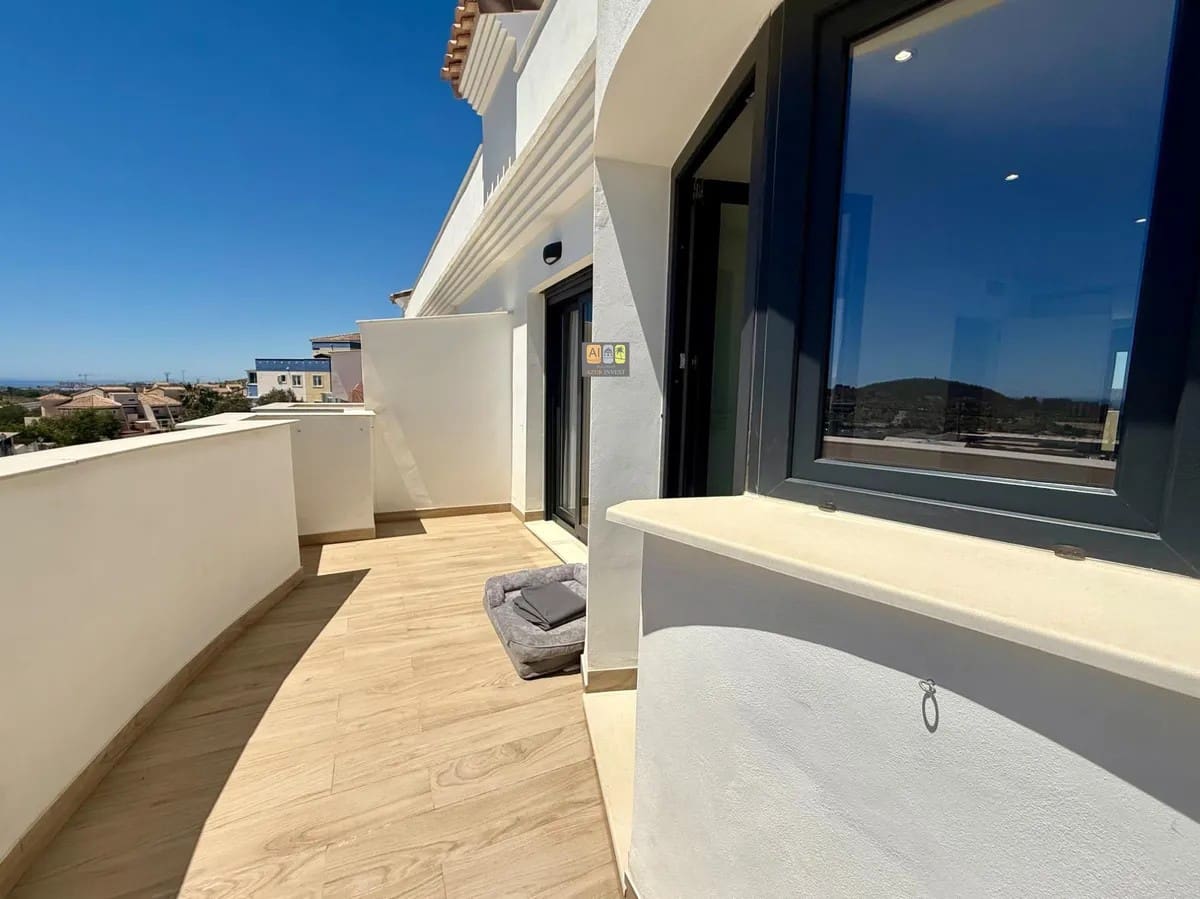 2 bedroom Townhouse for sale in Finestrat with pool - € 420,000 (Ref: 10007981)