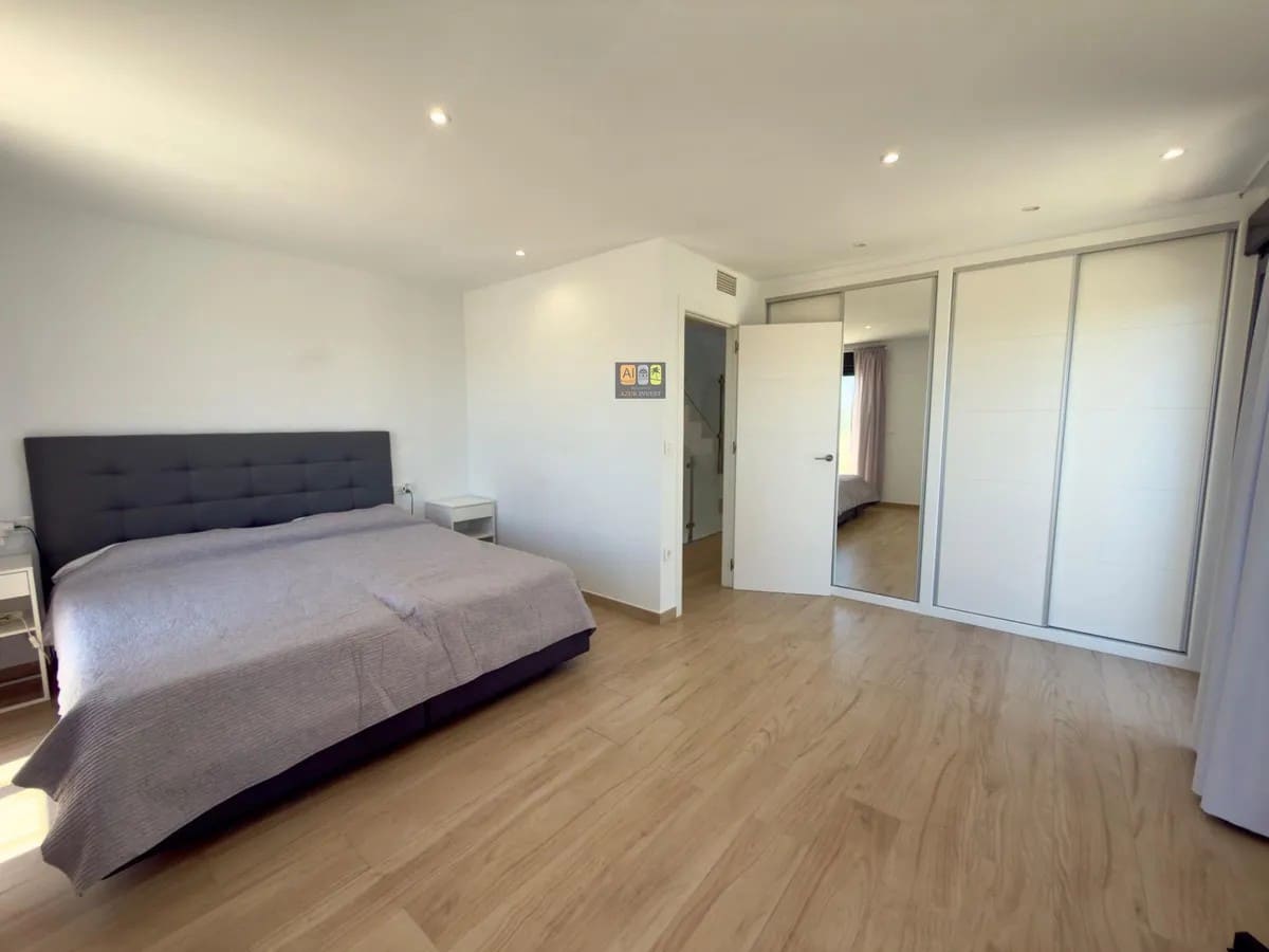 2 bedroom Townhouse for sale in Finestrat with pool - € 420,000 (Ref: 10007981)