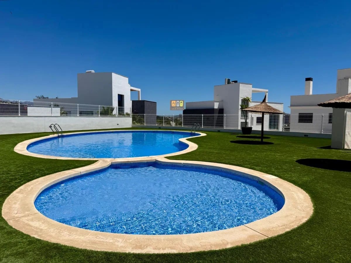 2 bedroom Townhouse for sale in Finestrat with pool - € 420,000 (Ref: 10007981)