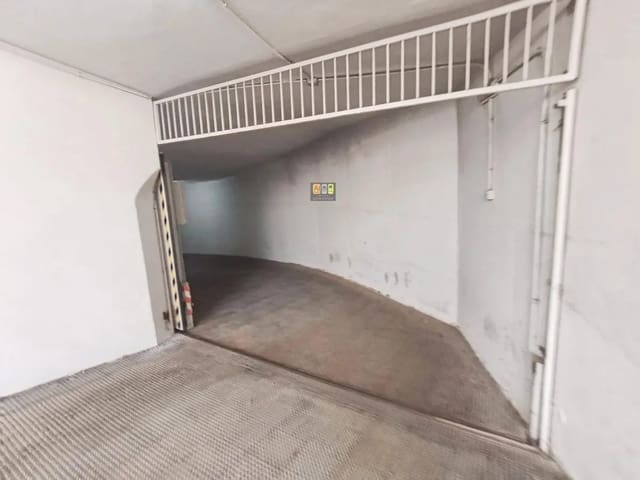Garaje en Altea en venta - 21.800 € (Ref: 10007983)