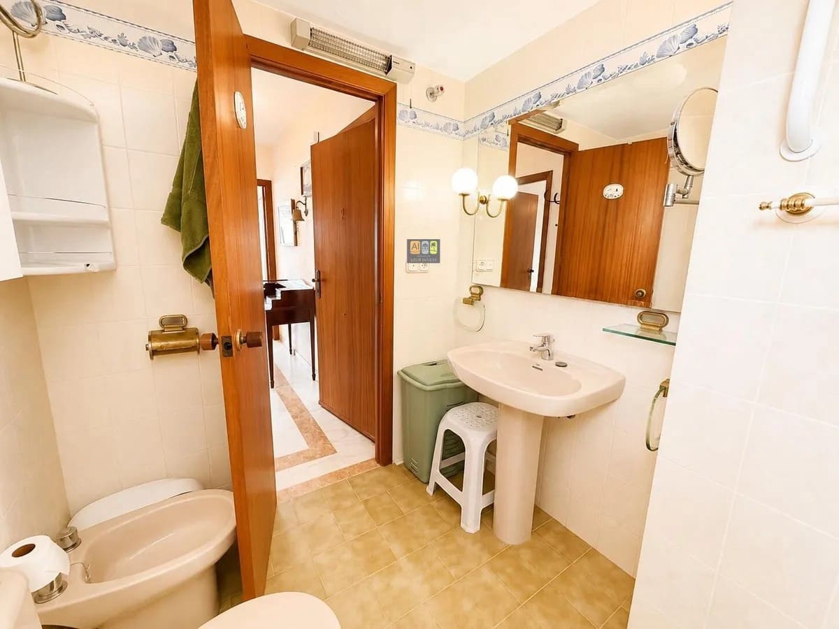 2 slaapkamer Appartement te koop in Benidorm met zwembad garage - € 430.000 (Ref: 10007985)