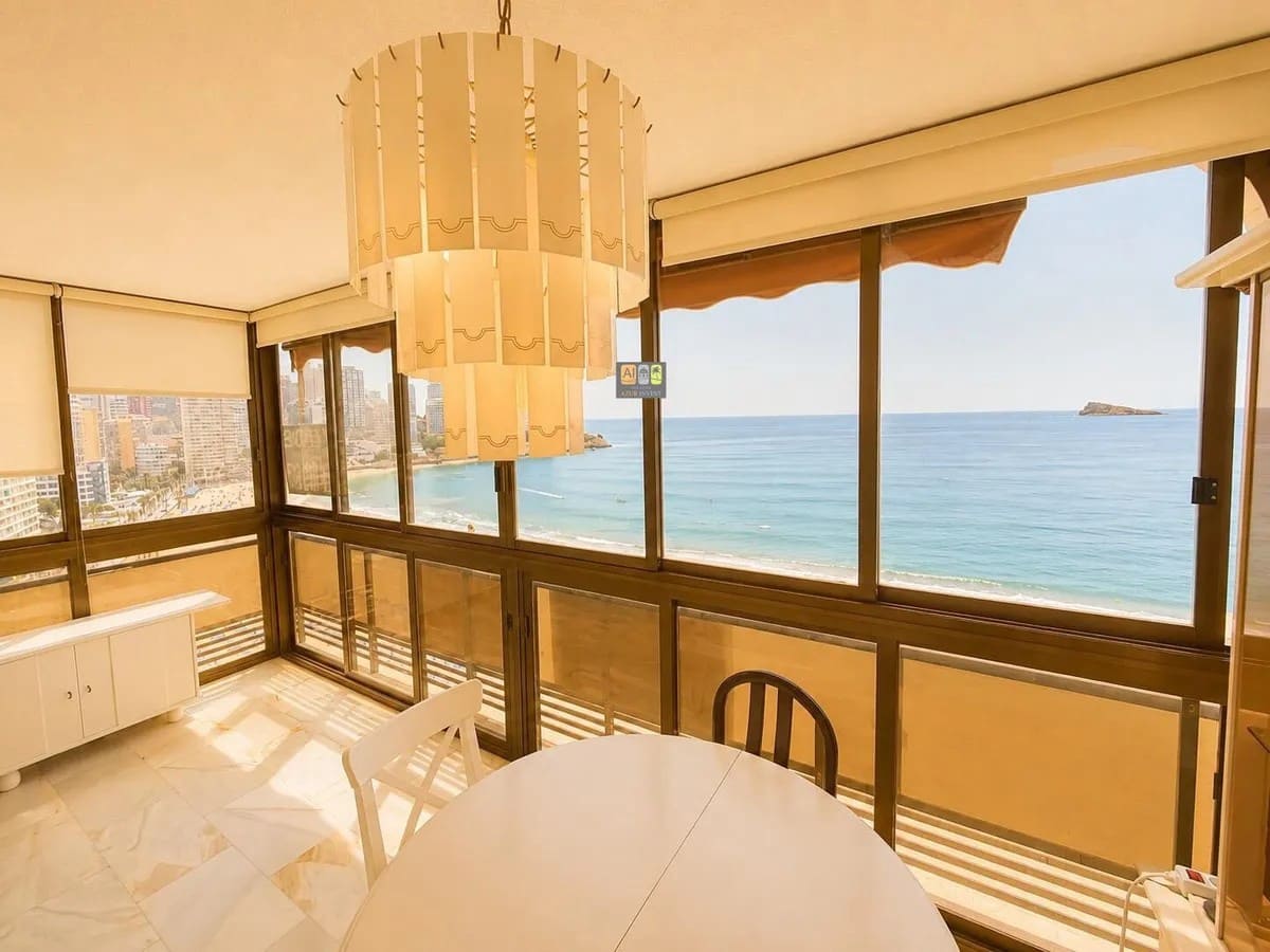 2 slaapkamer Appartement te koop in Benidorm met zwembad garage - € 430.000 (Ref: 10007985)