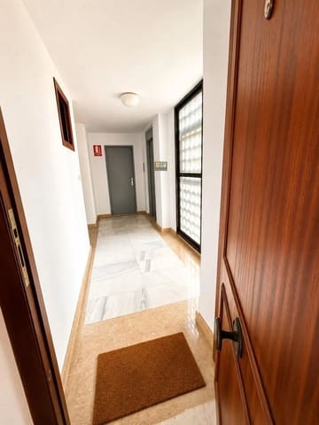 Apartamento de 2 habitaciones en Benidorm en venta con piscina garaje - 430.000 € (Ref: 10007985)
