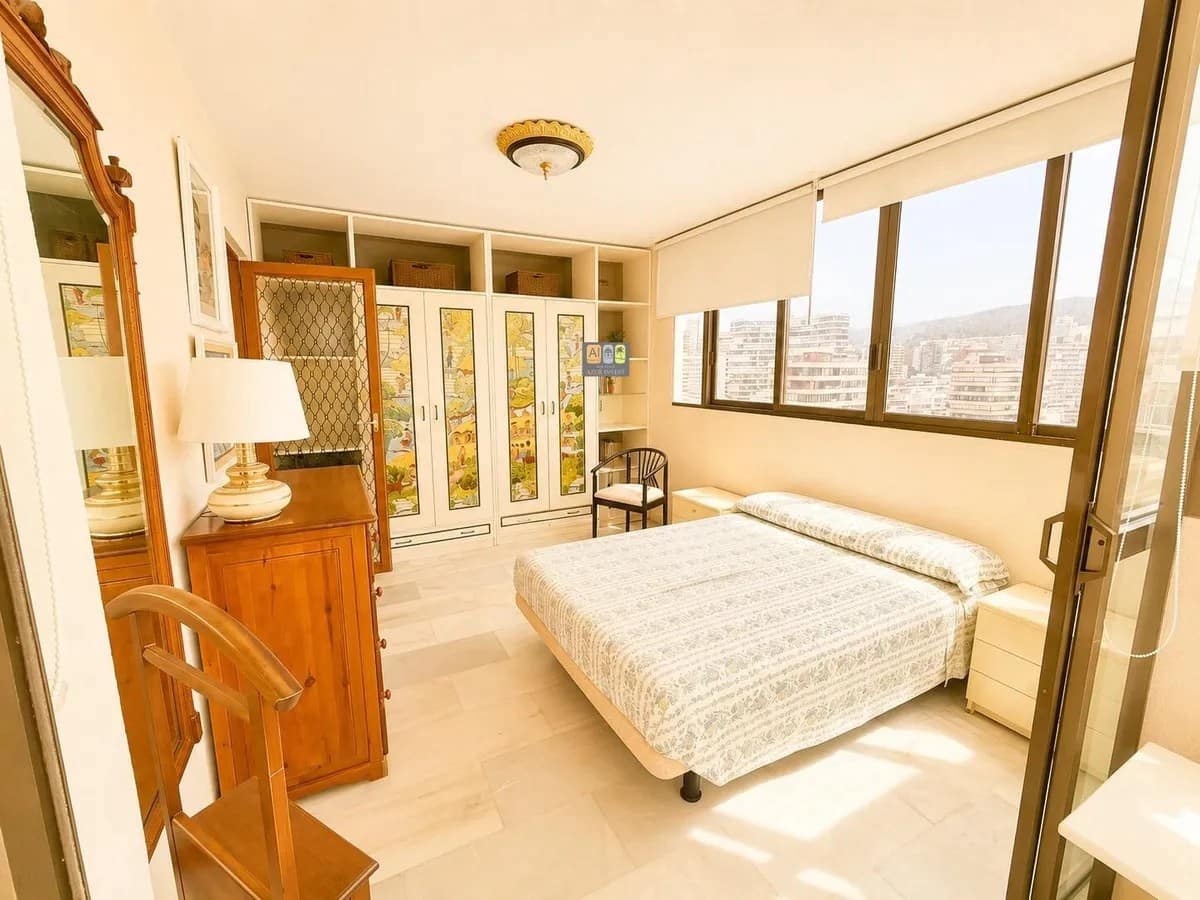 2 slaapkamer Appartement te koop in Benidorm met zwembad garage - € 430.000 (Ref: 10007985)
