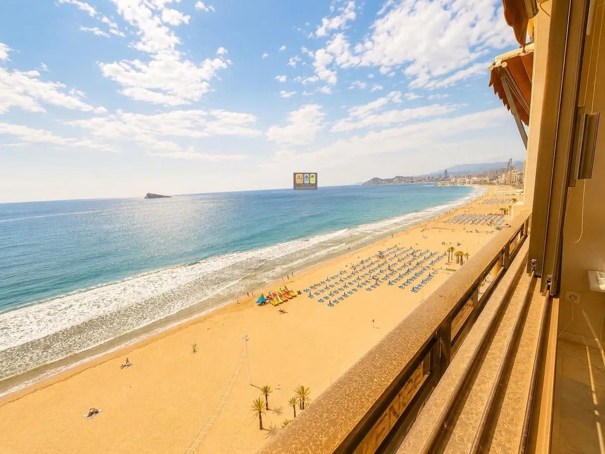 2 slaapkamer Appartement te koop in Benidorm met zwembad garage - € 430.000 (Ref: 10007985)