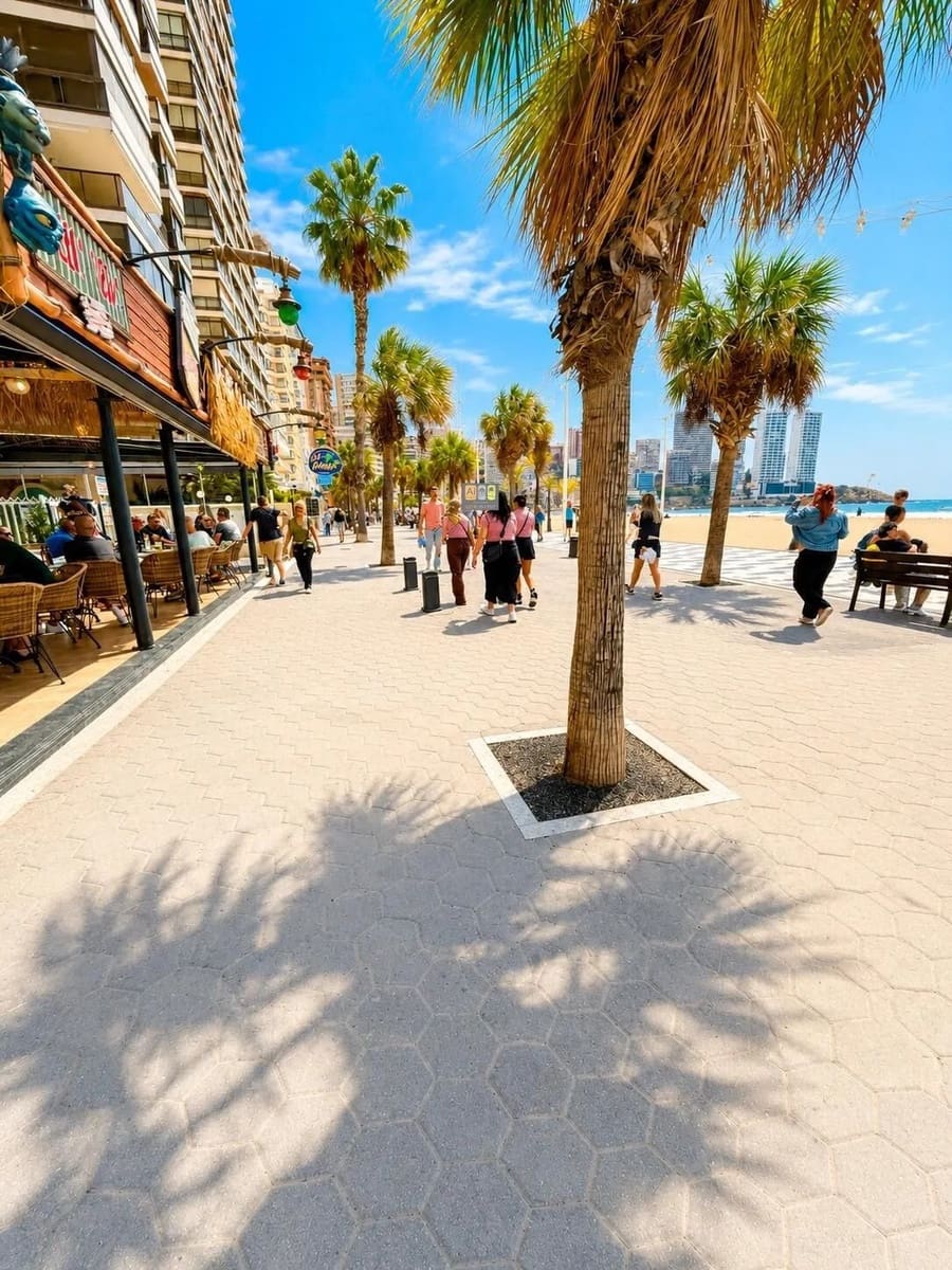 2 slaapkamer Appartement te koop in Benidorm met zwembad garage - € 430.000 (Ref: 10007985)