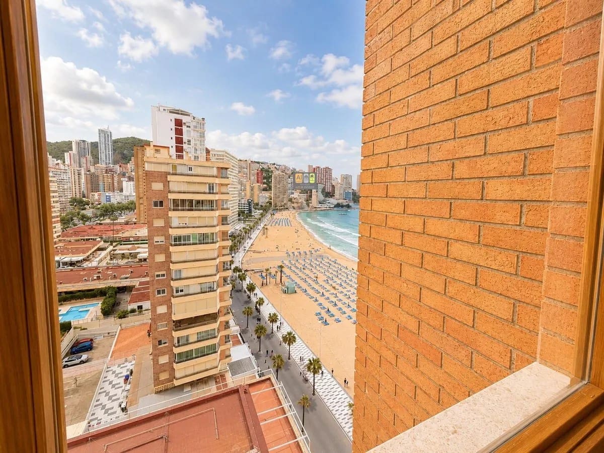 2 slaapkamer Appartement te koop in Benidorm met zwembad garage - € 430.000 (Ref: 10007985)
