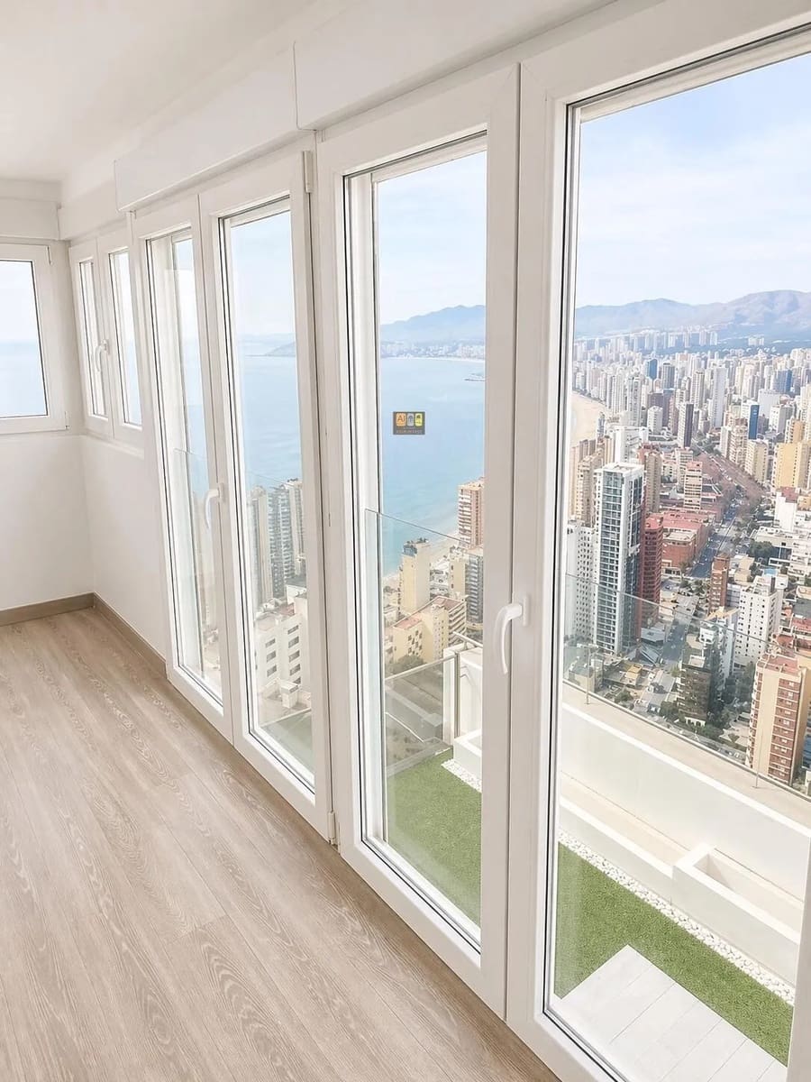 3 Zimmer Penthouse zu verkaufen in Benidorm mit Pool - 890.000 € (Ref: 10007986)