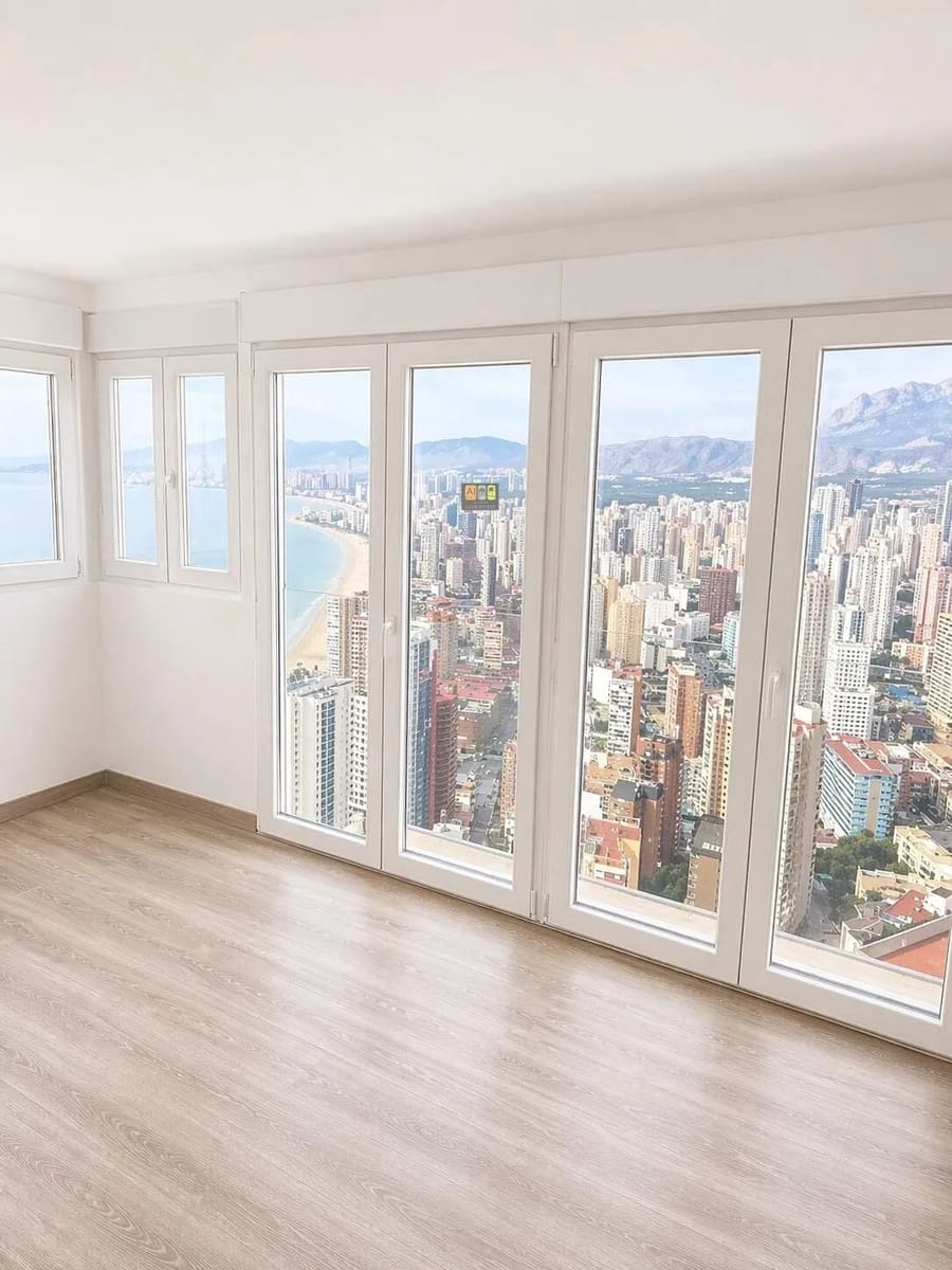 3 Zimmer Penthouse zu verkaufen in Benidorm mit Pool - 890.000 € (Ref: 10007986)