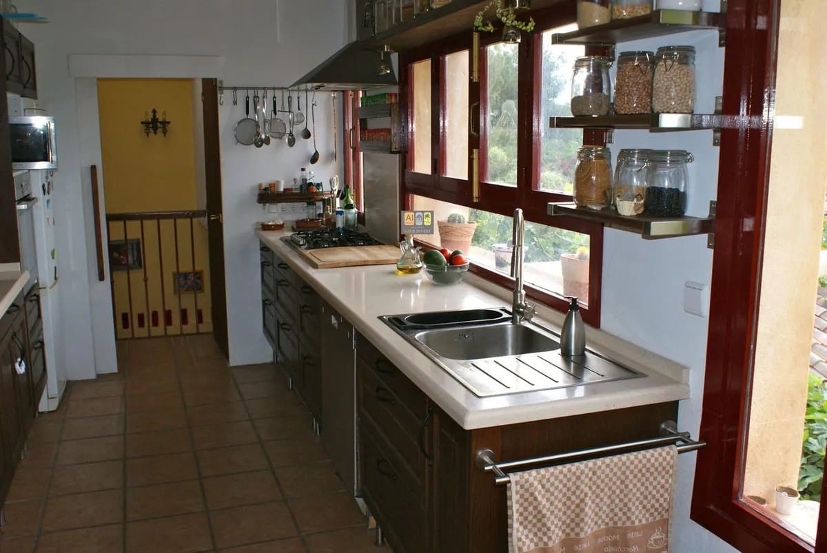 5 chambre Villa/Maison à vendre à Polop - 395 000 € (Ref: 10007988)