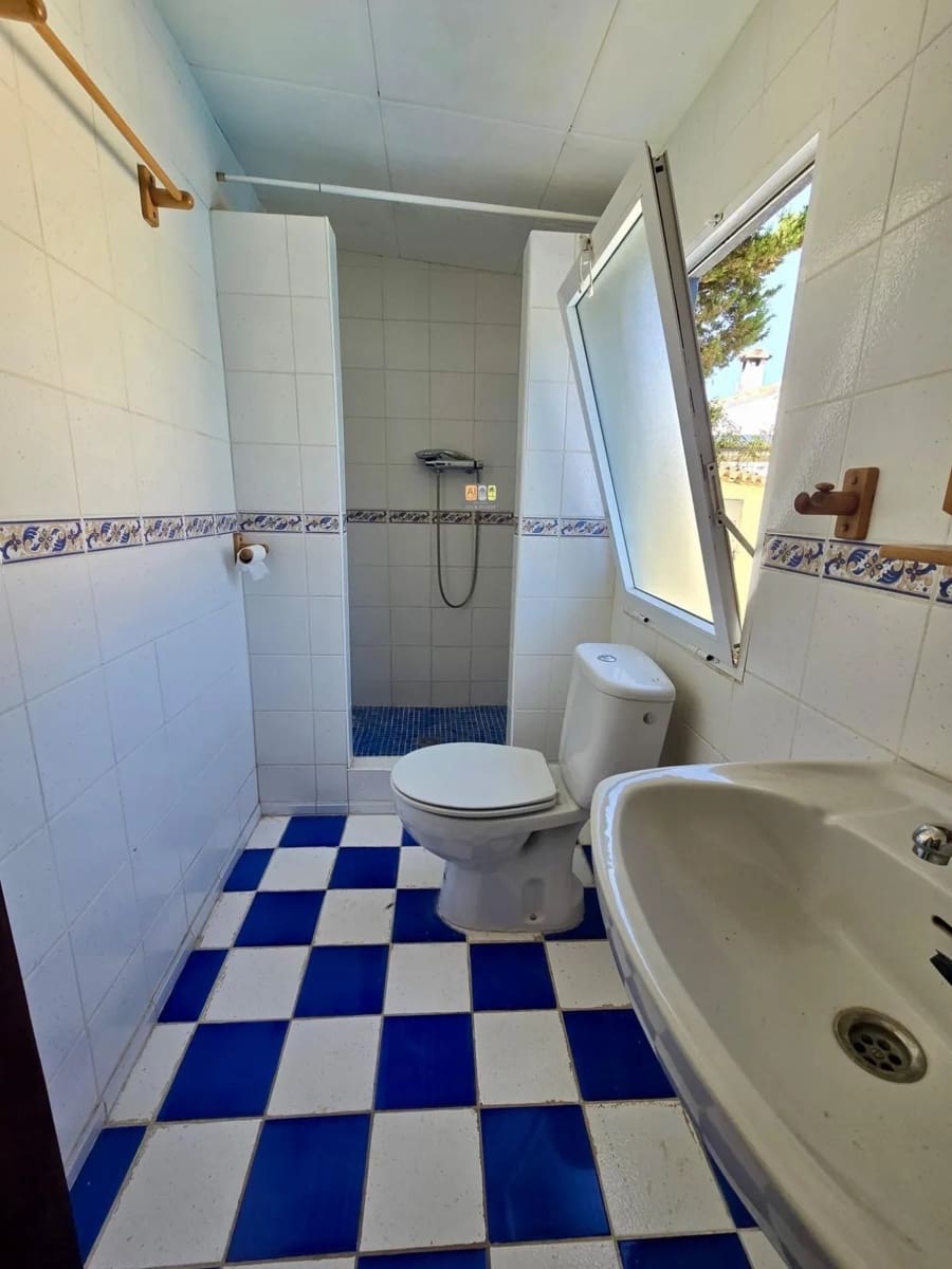 Maison de Ville de 3 chambres à louer à La Nucia avec piscine garage - 2 500 € (Ref: 10007989)