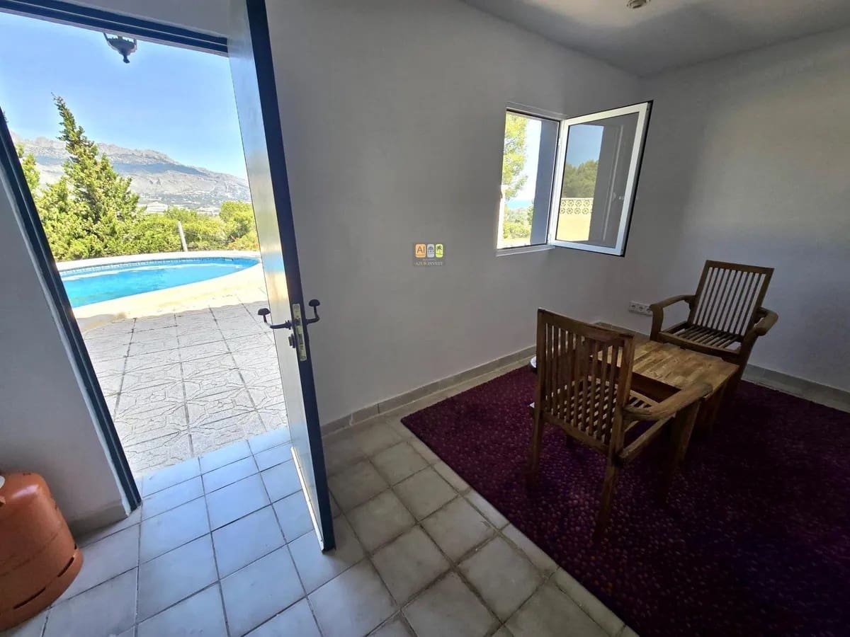Maison de Ville de 3 chambres à louer à La Nucia avec piscine garage - 2 500 € (Ref: 10007989)