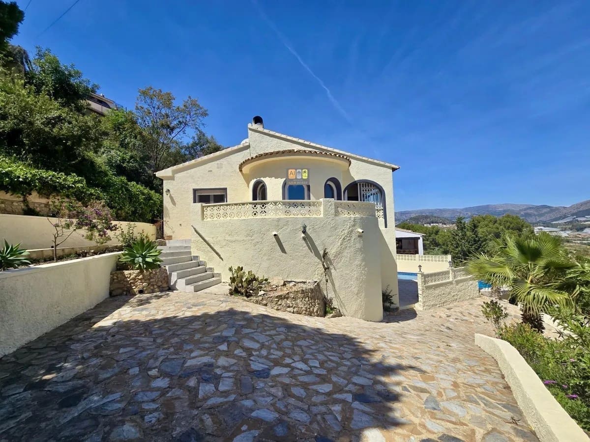 Maison de Ville de 3 chambres à louer à La Nucia avec piscine garage - 2 500 € (Ref: 10007989)
