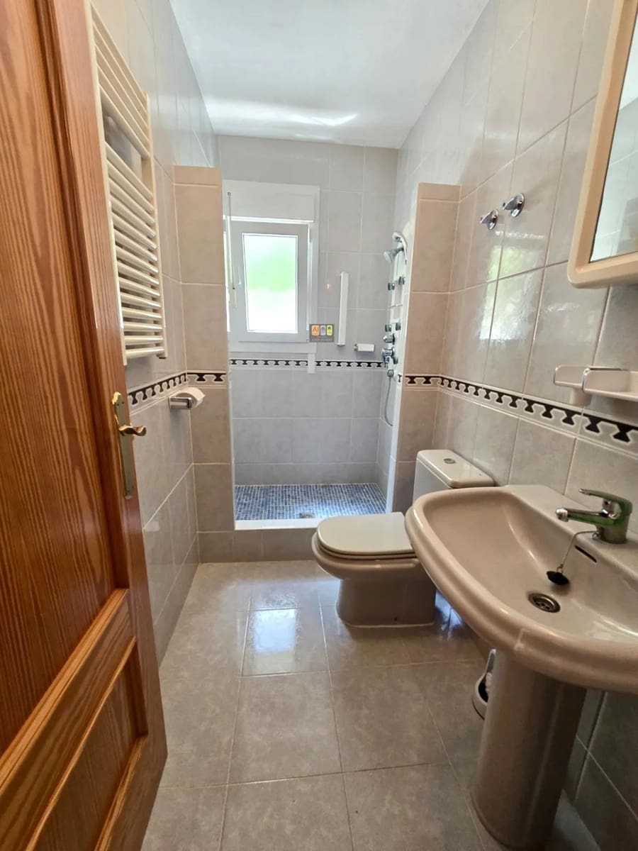 4 slaapkamer Villa te koop in La Nucia met zwembad garage - € 475.000 (Ref: 10007990)