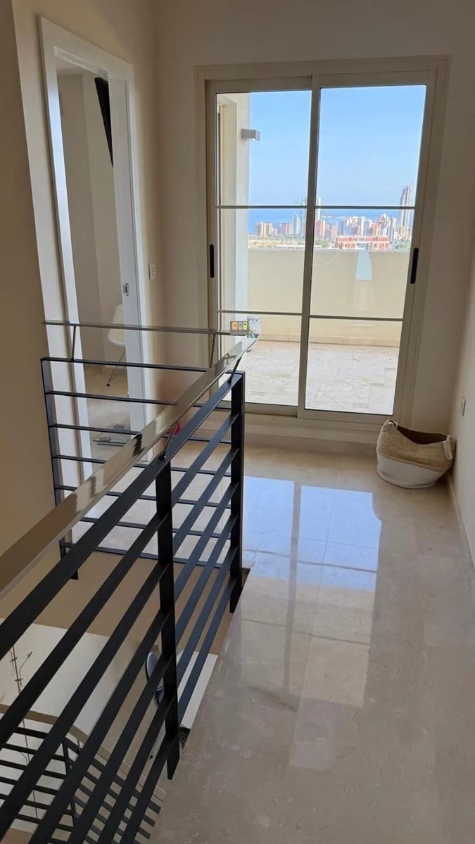3 Zimmer Penthouse zu verkaufen in Finestrat mit Pool Garage - 450.000 € (Ref: 10007991)