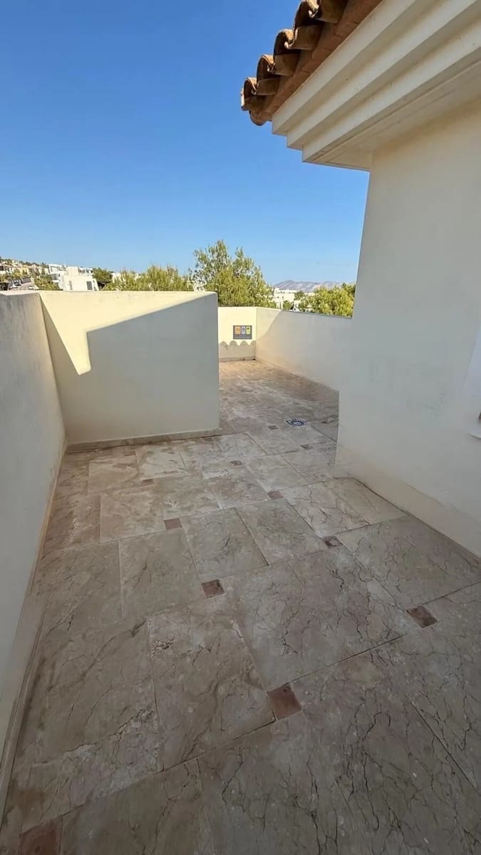 3 Zimmer Penthouse zu verkaufen in Finestrat mit Pool Garage - 450.000 € (Ref: 10007991)
