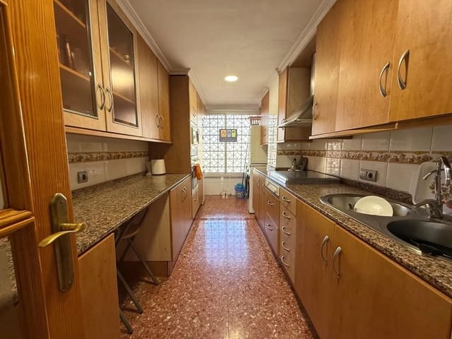 Apartamento de 3 habitaciones en Juzgados - Plaza de Toros, Benidorm en venta con piscina garaje - 295.000 € (Ref: 10007992)