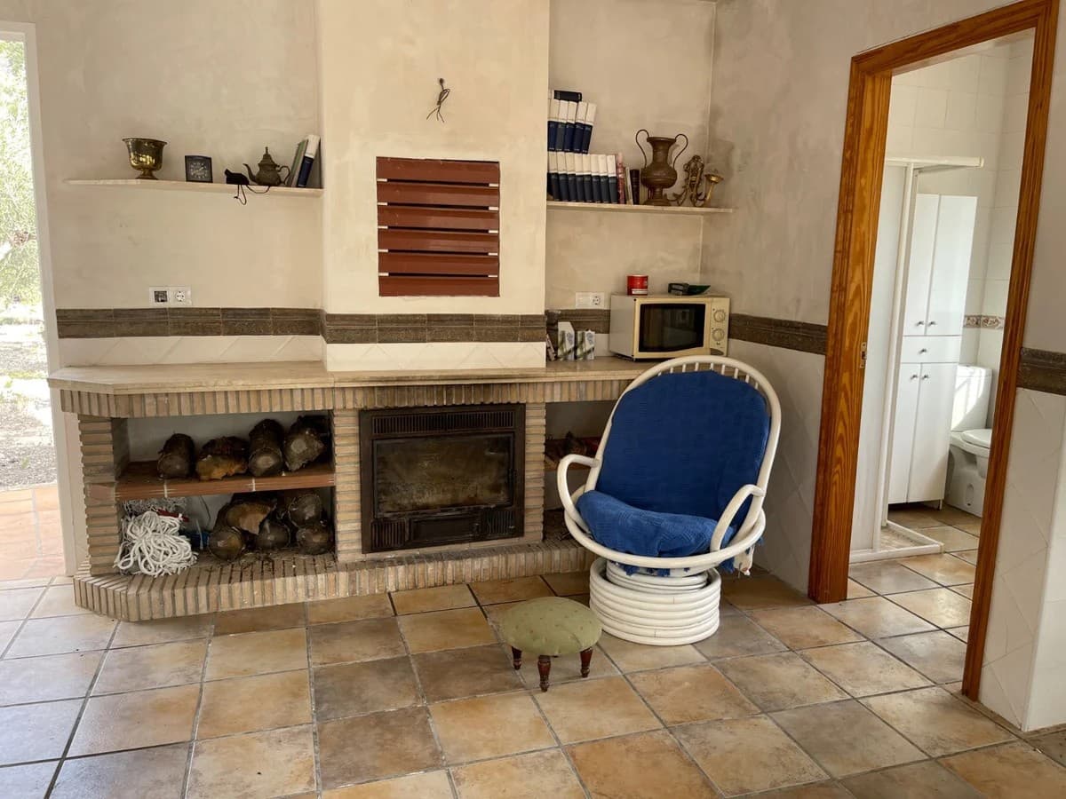 Finca/Country House for sale in Confrides with pool garage - € 150,000 (Ref: 10024796)