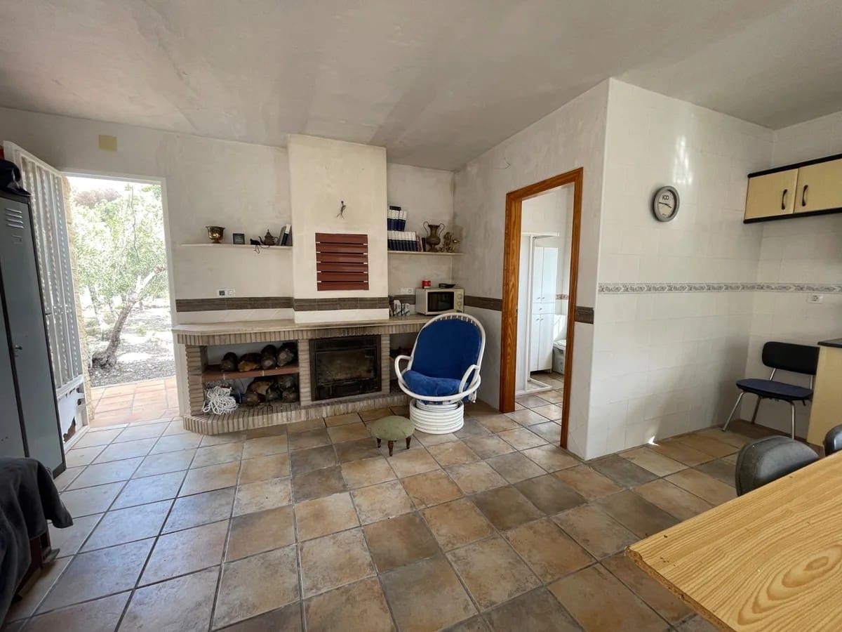 Finca/Country House for sale in Confrides with pool garage - € 150,000 (Ref: 10024796)