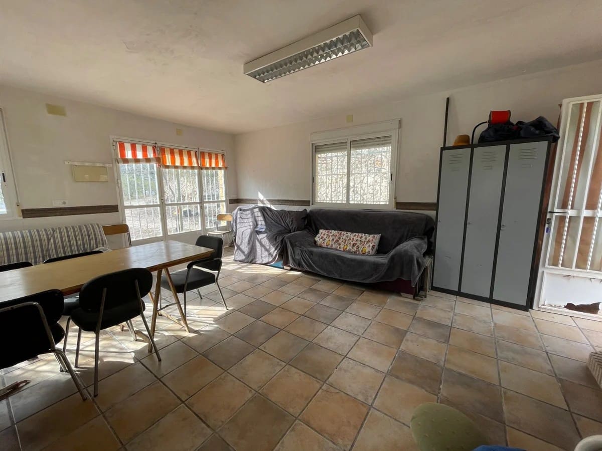 Finca/Country House for sale in Confrides with pool garage - € 150,000 (Ref: 10024796)