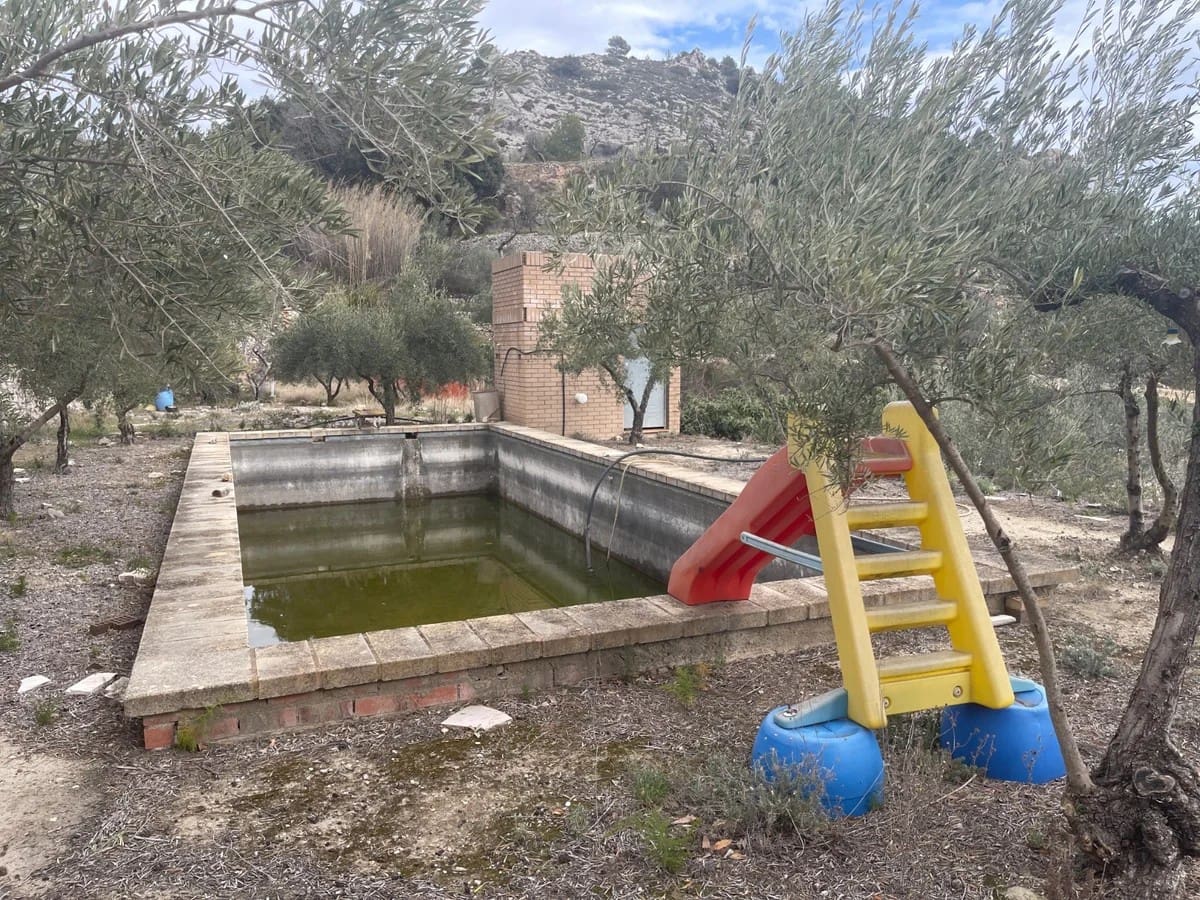 Finca/Country House for sale in Confrides with pool garage - € 150,000 (Ref: 10024796)