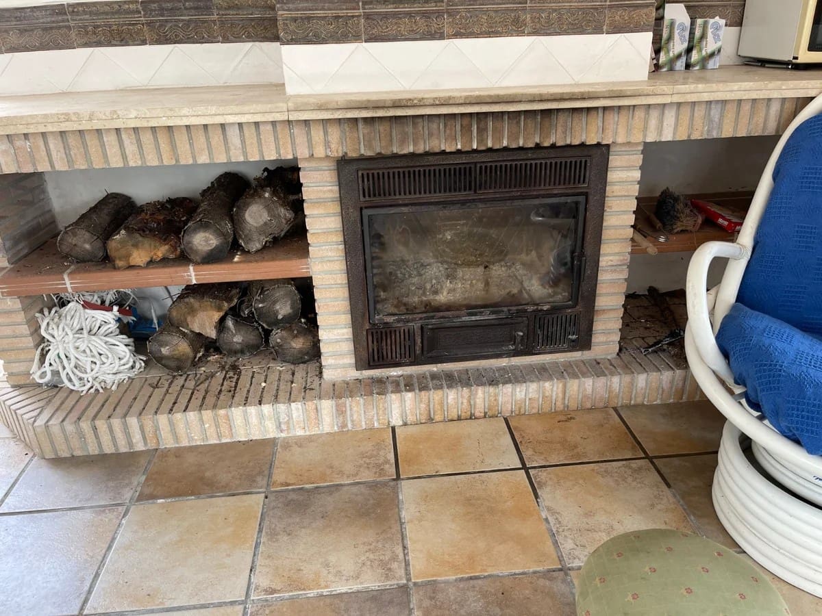 Finca/Country House for sale in Confrides with pool garage - € 150,000 (Ref: 10024796)