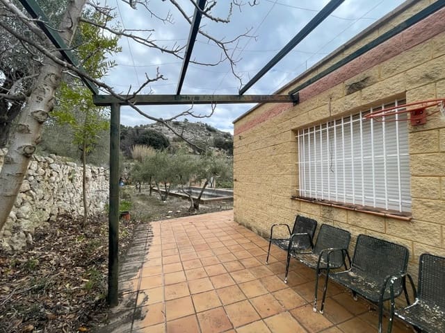 Finca/Country House for sale in Confrides with pool garage - € 150,000 (Ref: 10024796)