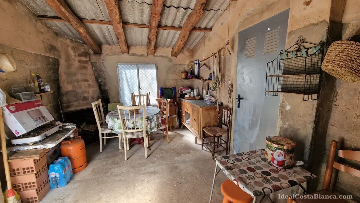 Finca/Country House for sale in Confrides - € 130,000 (Ref: 10024797)