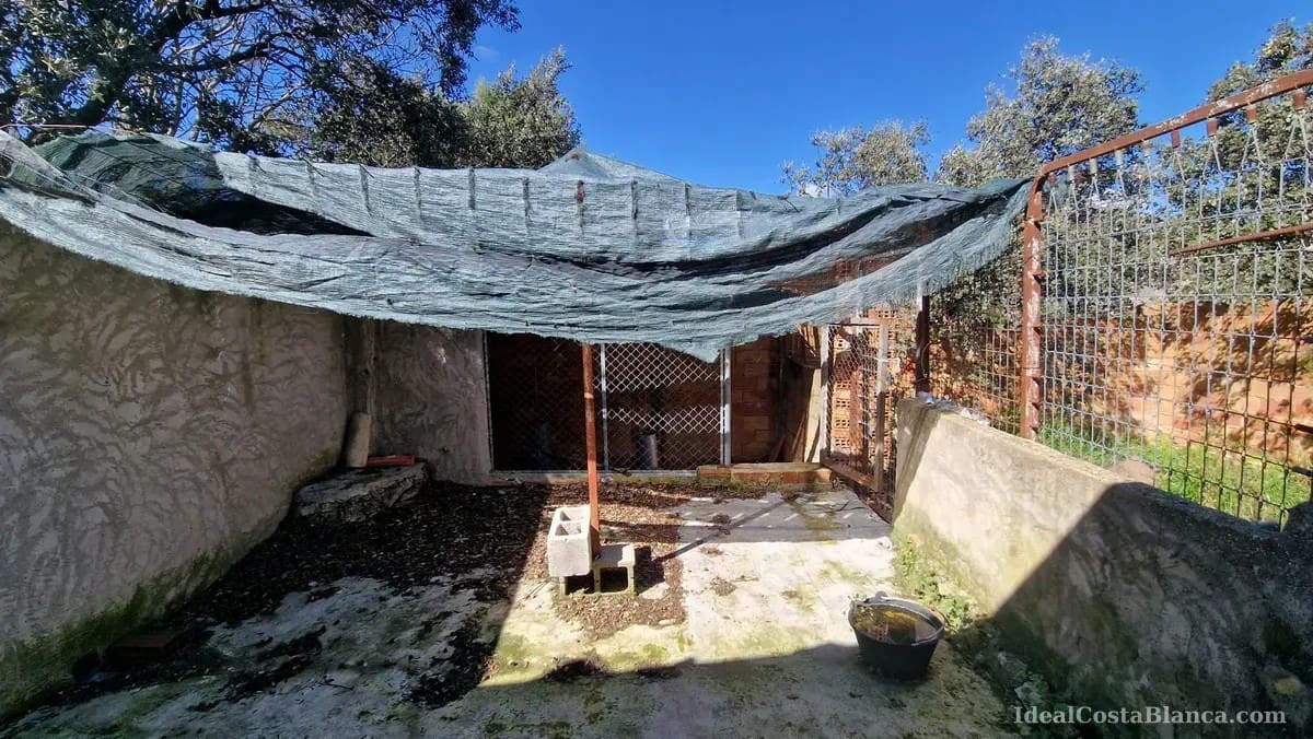 Finca/Country House for sale in Confrides - € 130,000 (Ref: 10024797)