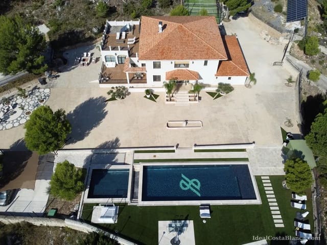 5 chambre Villa/Maison à vendre à Benimantell avec piscine garage - 2 400 000 € (Ref: 10039435)