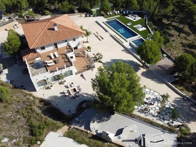 5 chambre Villa/Maison à vendre à Benimantell avec piscine garage - 2 400 000 € (Ref: 10039435)