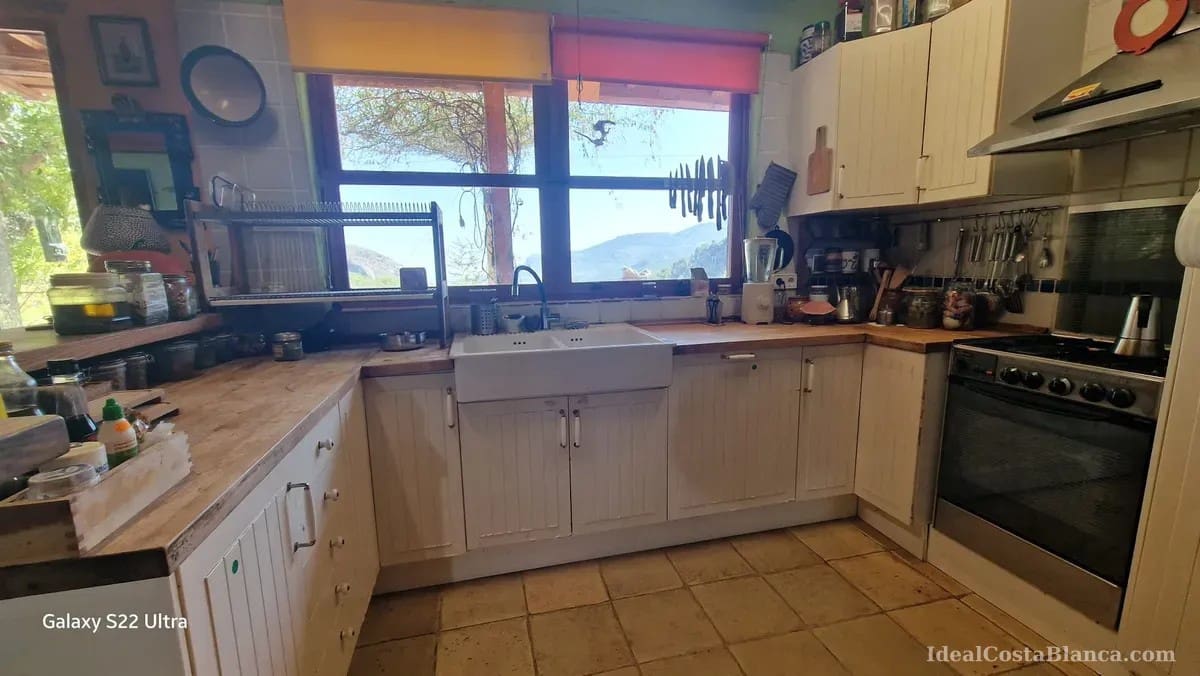 3 bedroom Finca/Country House for sale in Confrides with pool garage - € 295,000 (Ref: 10110426)