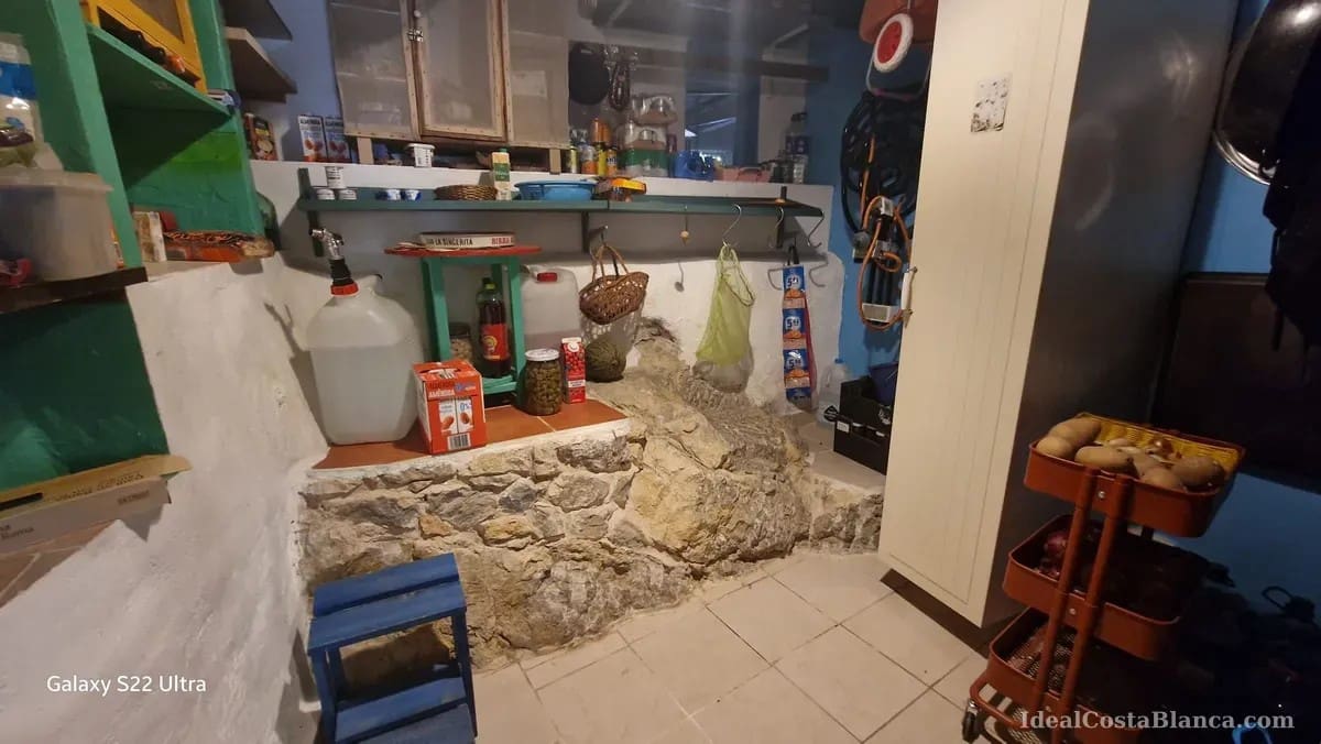 3 bedroom Finca/Country House for sale in Confrides with pool garage - € 295,000 (Ref: 10110426)