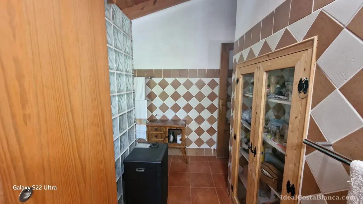 3 bedroom Finca/Country House for sale in Confrides with pool garage - € 295,000 (Ref: 10110426)
