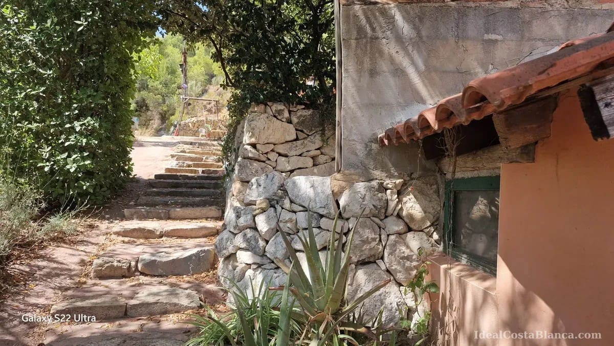 3 bedroom Finca/Country House for sale in Confrides with pool garage - € 295,000 (Ref: 10110426)