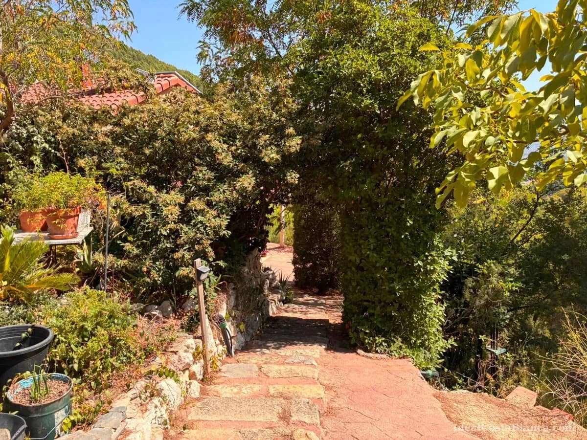 3 bedroom Finca/Country House for sale in Confrides with pool garage - € 295,000 (Ref: 10110426)