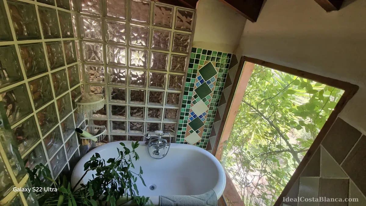 3 bedroom Finca/Country House for sale in Confrides with pool garage - € 295,000 (Ref: 10110426)