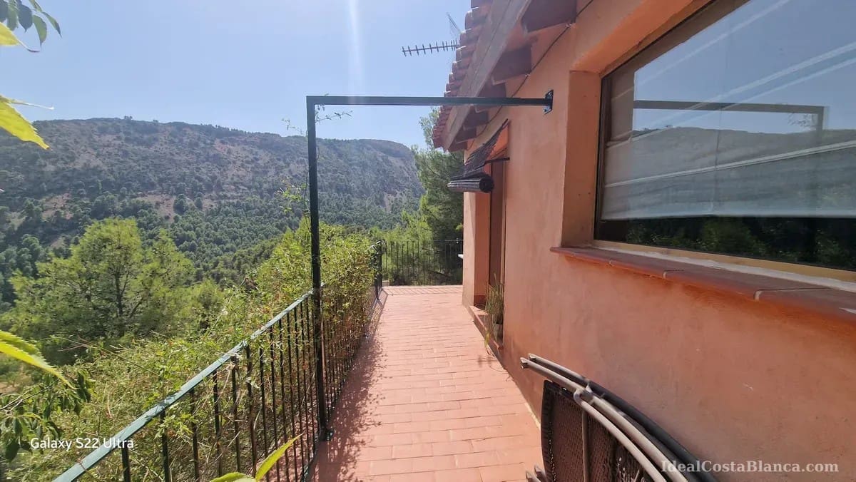 3 bedroom Finca/Country House for sale in Confrides with pool garage - € 295,000 (Ref: 10110426)