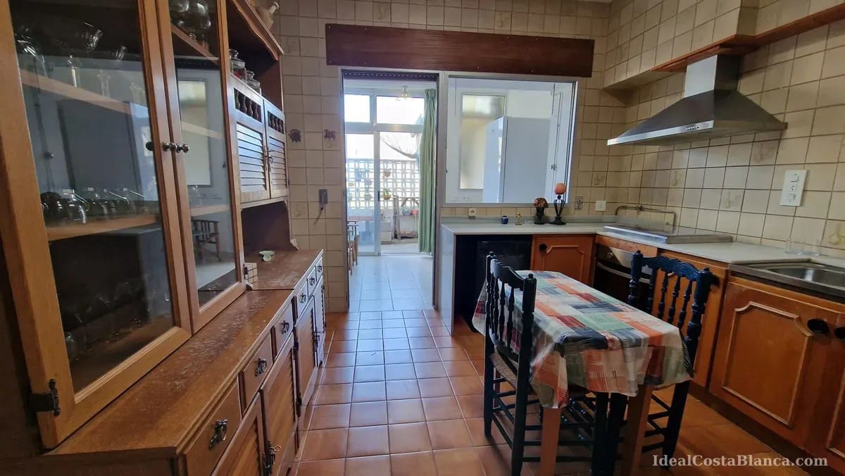 5 bedroom Townhouse for sale in Benimantell - € 249,000 (Ref: 9847946)