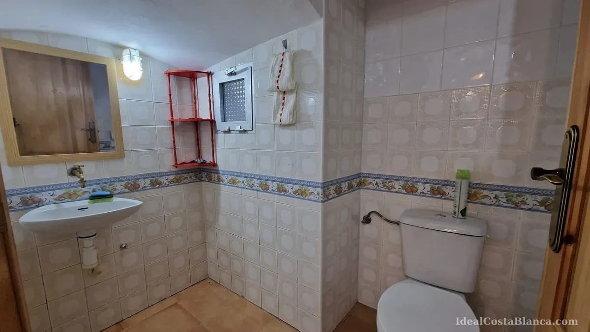 5 bedroom Townhouse for sale in Benimantell - € 249,000 (Ref: 9847946)