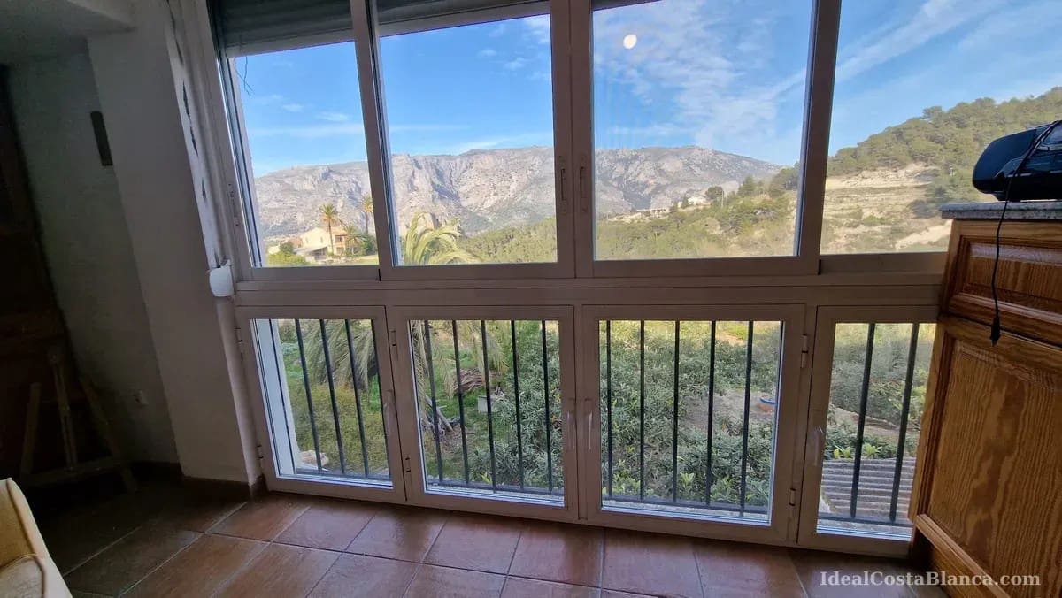 5 bedroom Townhouse for sale in Benimantell - € 249,000 (Ref: 9847946)