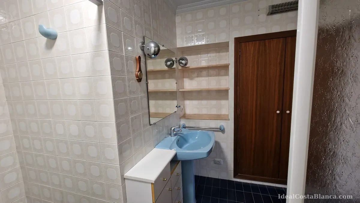 5 bedroom Townhouse for sale in Benimantell - € 249,000 (Ref: 9847946)