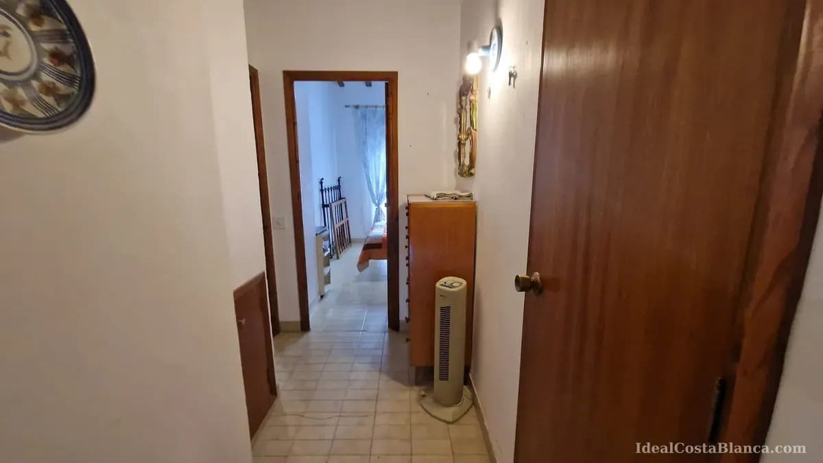 5 bedroom Townhouse for sale in Benimantell - € 249,000 (Ref: 9847946)